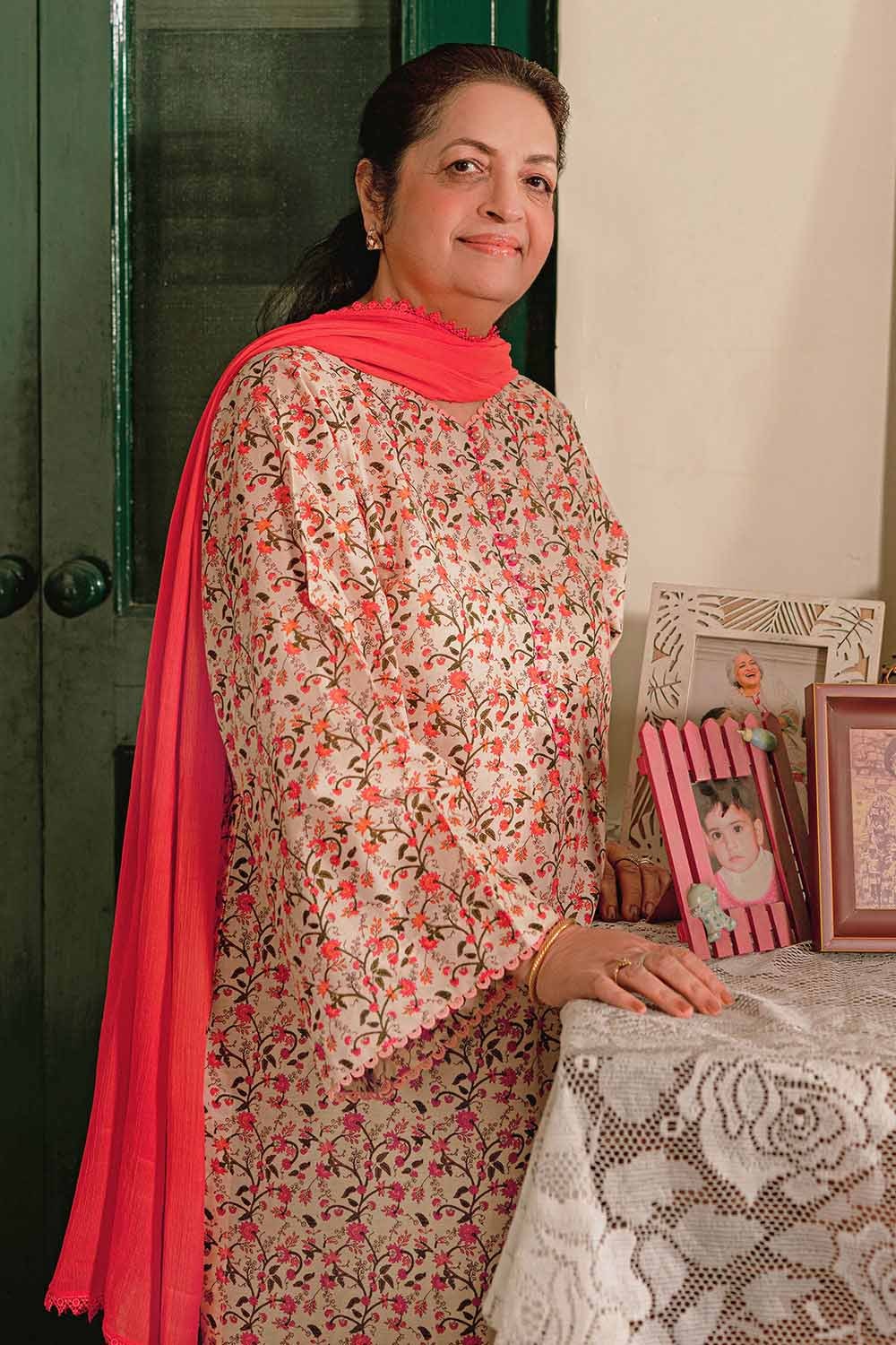 1 Piece Lawn Unstitched Printed Fabric SL-32040