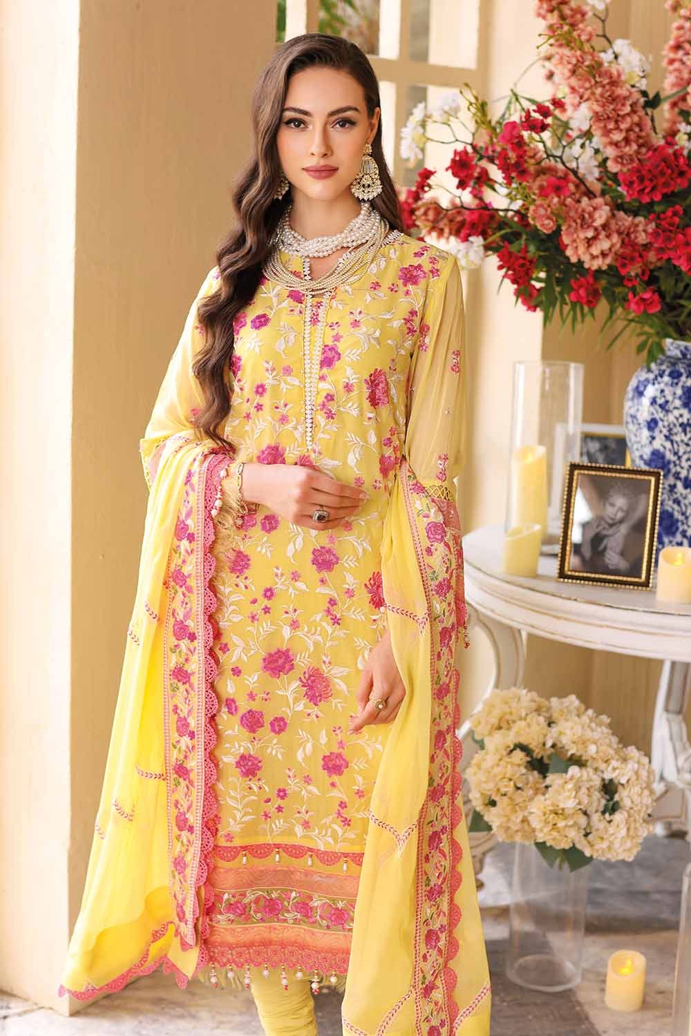 3 Piece Embriodered Chiffon Unstitched Suit LE-32010