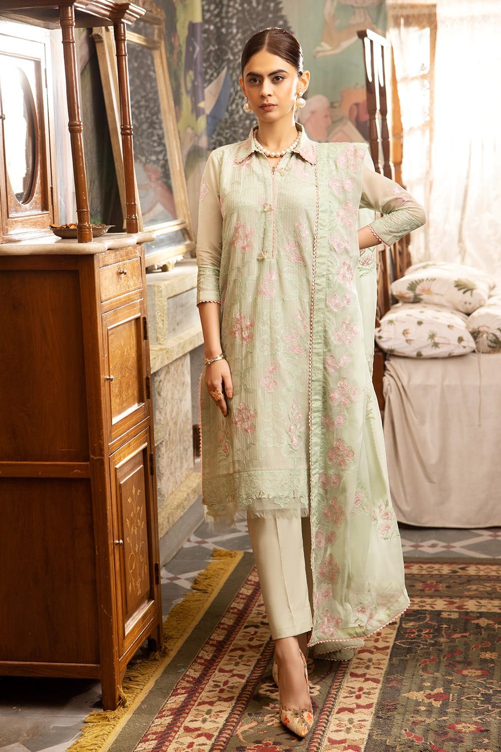 3 Piece Embroidered Swiss Voile Unstitched Suit with Embroidered Chiffon Dupatta and Inner LSV-42002