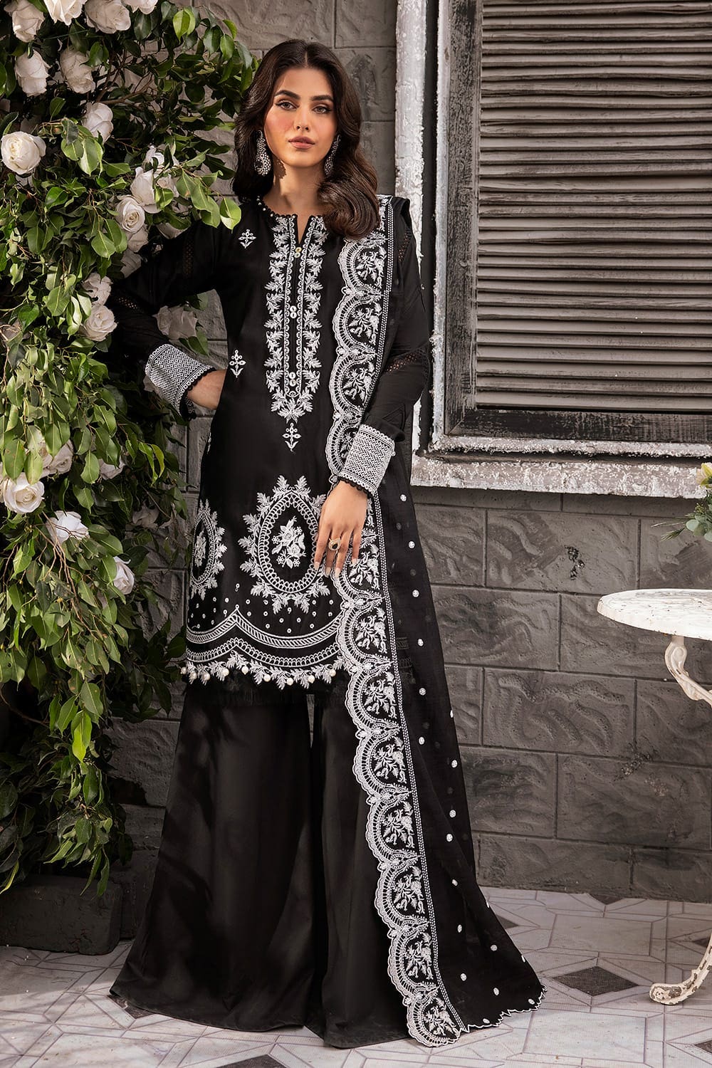 3 Piece Embroidered Lawn Unstitched Suit with Embroidered Paper Cotton Dupatta SP-42003
