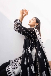 3 Piece Printed Lawn Unstitched Suit B-42013