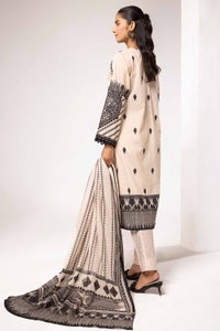 2 Piece Unstitched Printed Lawn Suit BT-42002