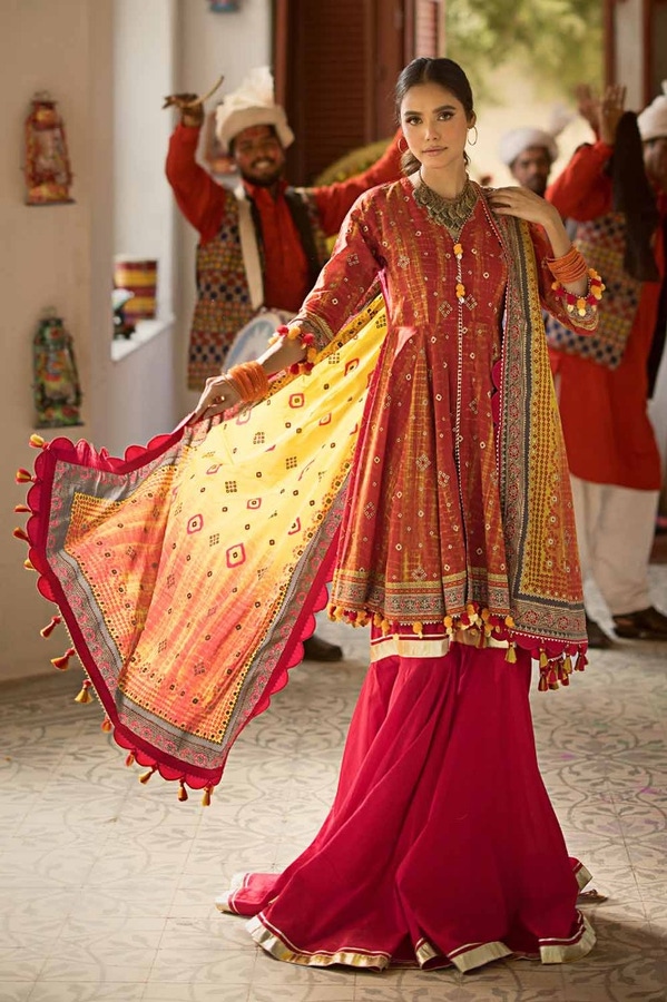 3 Piece Gold Printed Lawn Unstitched Suit CL-42042 B