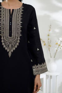 Khaddar Embroidered Co-Ord Set IPST-44144