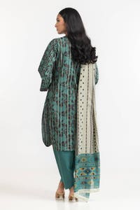 3 Piece Khaddar Printed With Embroidered Suit IUSTKSD-359