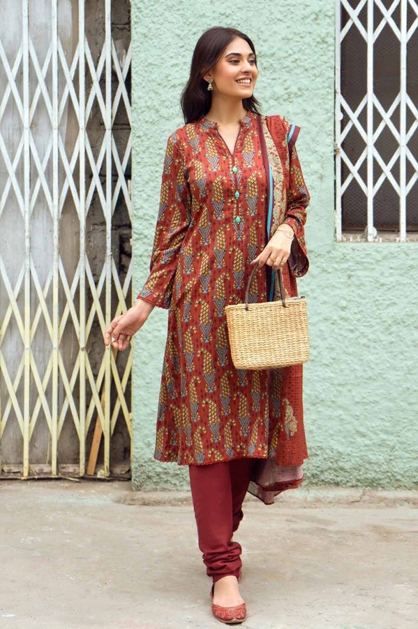3 Piece Digital Printed Linen Unstitched Suit LT-32010 B