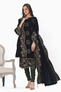 3 Piece Unstitched Embroidered Velvet Suit with Embroidered Velvet Dupatta WV-42005