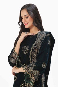 3 Piece Unstitched Embroidered Velvet Suit with Embroidered Velvet Dupatta WV-42005