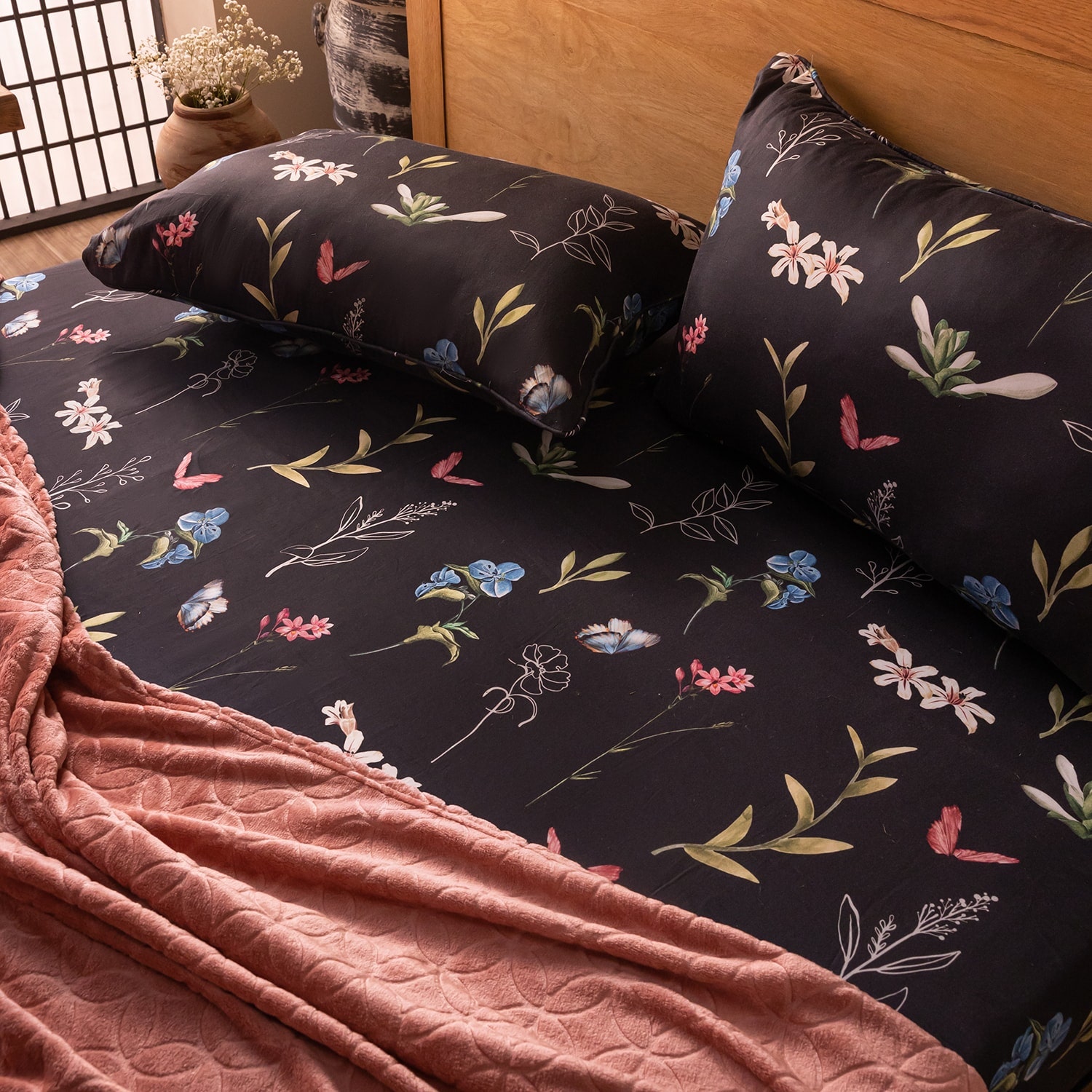 gulahmed-ideas-black-quilt-cover-set-with-pillow